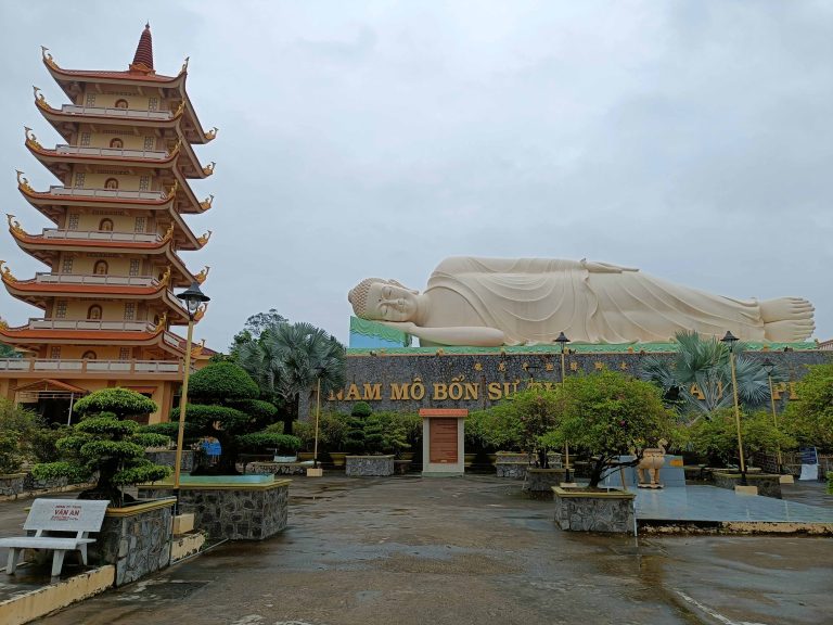 Buddha at the vinh trang